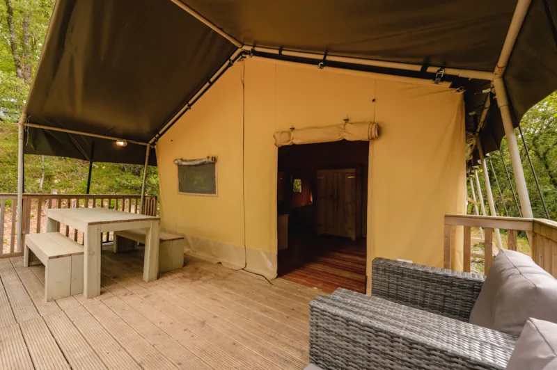 Tente Lodge Grand Roc 50 M2 Avec Sanitaires