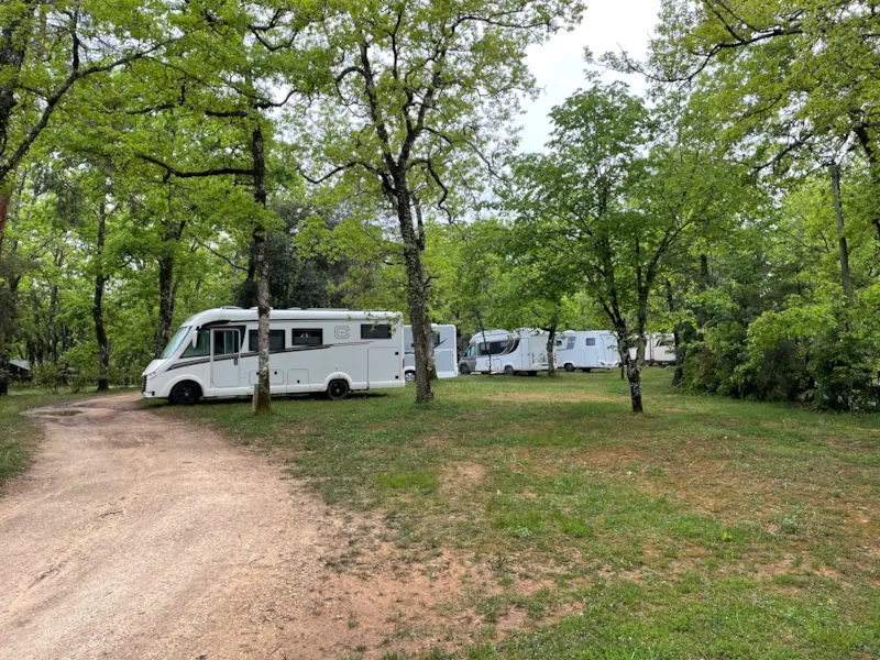 Aire Camping-Car 35-50 M²