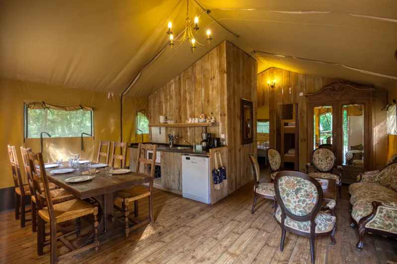 Tente Lodge Lascaux 55M² Avec Sanitaires
