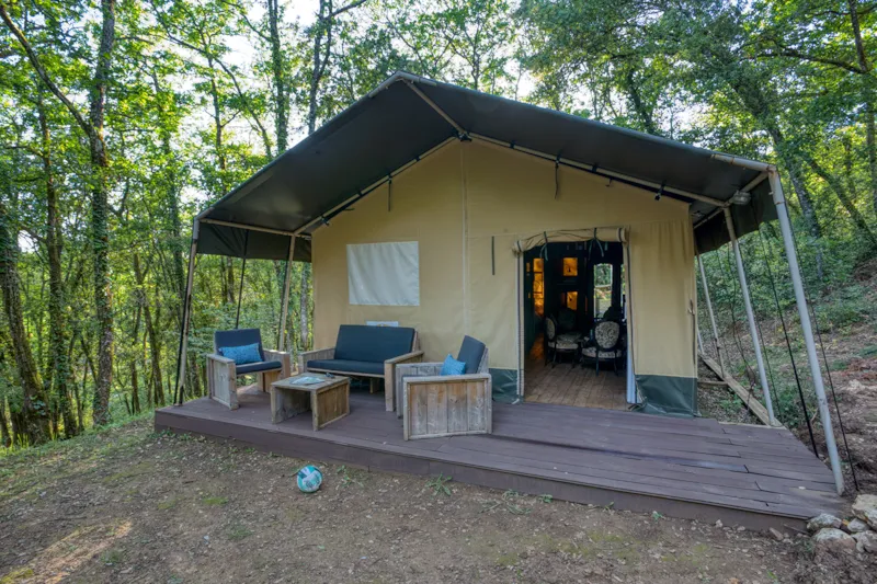 Tente Lodge Lascaux 55M² Avec Sanitaires