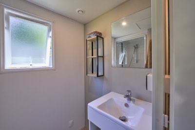 Deluxe Mobile Home - 3 Bedrooms