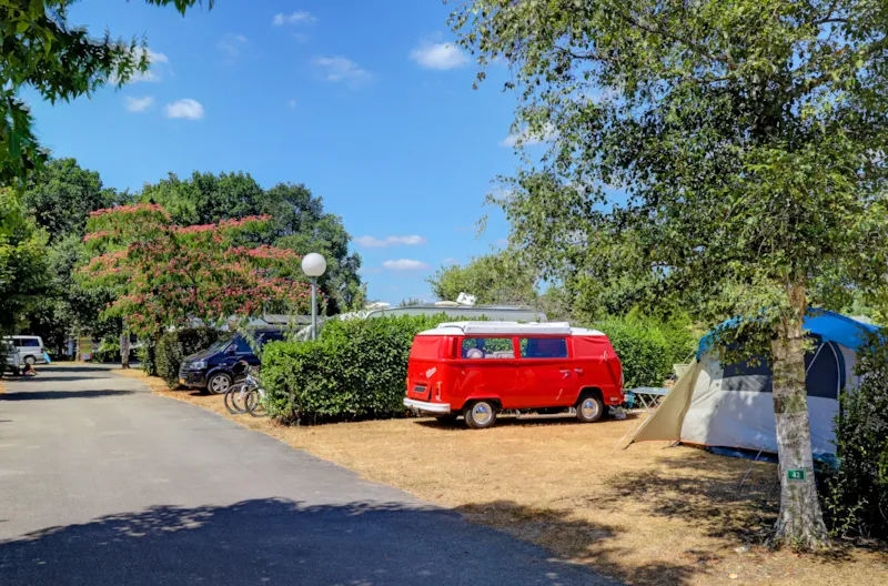 Emplacement Avec Électricité