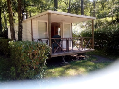 Mobile home with integrated terrace — 1