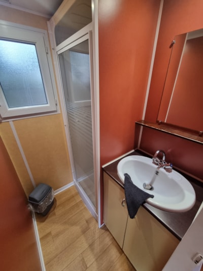 Mobile home with integrated terrace — 7