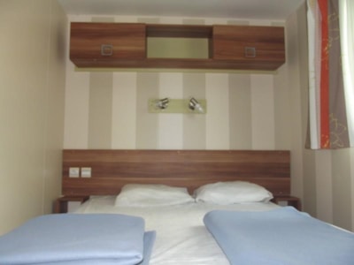 Mobile home with private bathroom facilities — 5