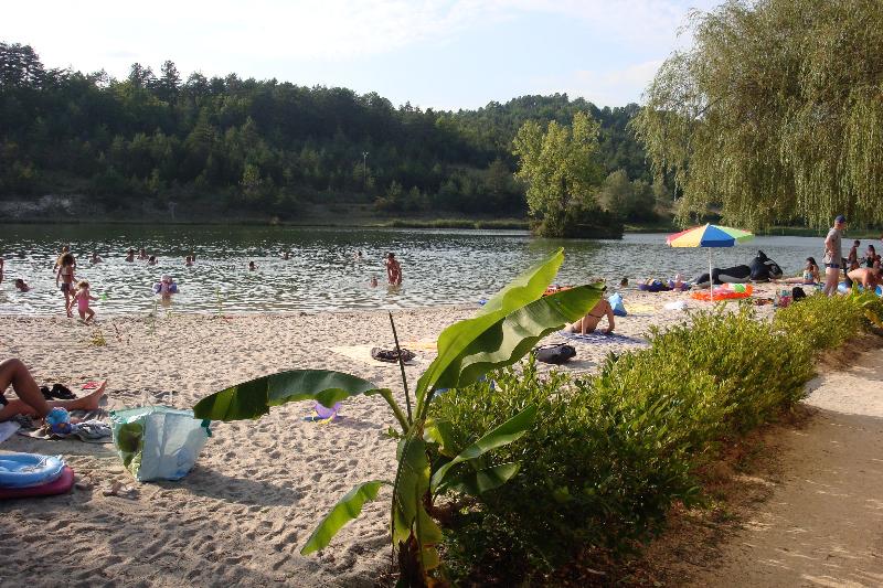 Plages Camping Domaine Du Lac - Plazac En Perigord