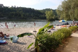 Camping Domaine du Lac - image n°12 - Roulottes
