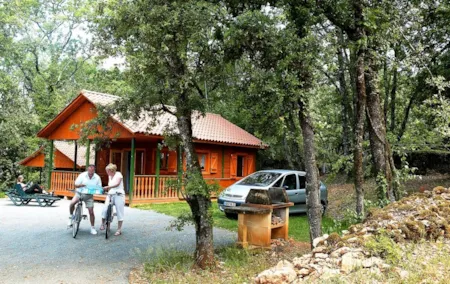 Huuraccommodatie(s) - Houten Chalet + Airconditioning - Domaine de Loisirs Le Montant