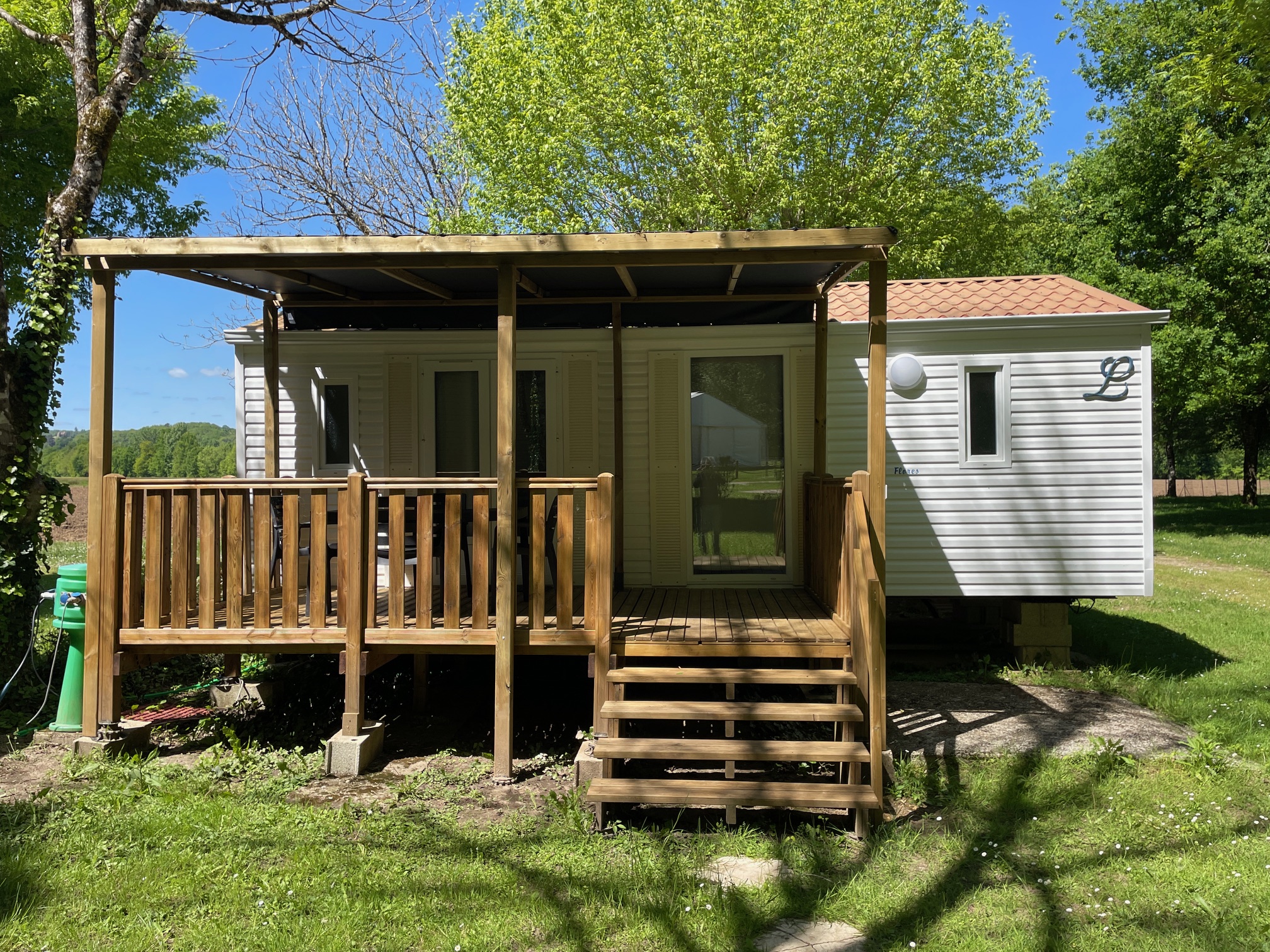 Location - Mobil-Home Louisiane - 2 Chambres - 29M² - Camping Le Moulin de Caudon