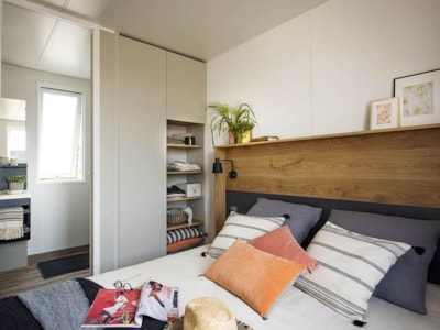 Premium Suites 3 bedrooms, 2 bathrooms — 4