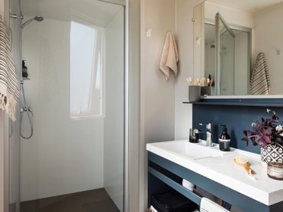 Premium Suites 3 bedrooms, 2 bathrooms — 5