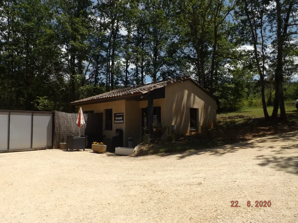 Camping libertin Le Diamant Noir - image n°2 - UniversalBooking