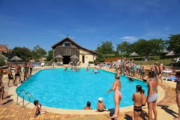 Camping Domaine de Fromengal - image n°14 - Roulottes