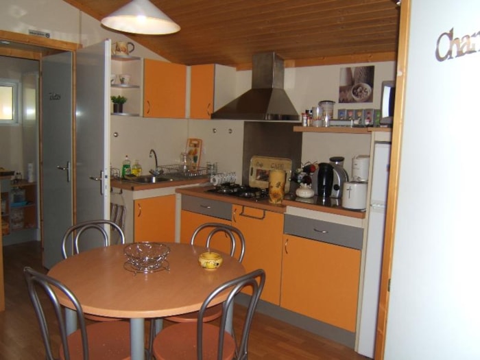 Chalet Confort 36 M² 2 Chambres - Climatisation - Tv - Barbecue - Terrasse Couverte
