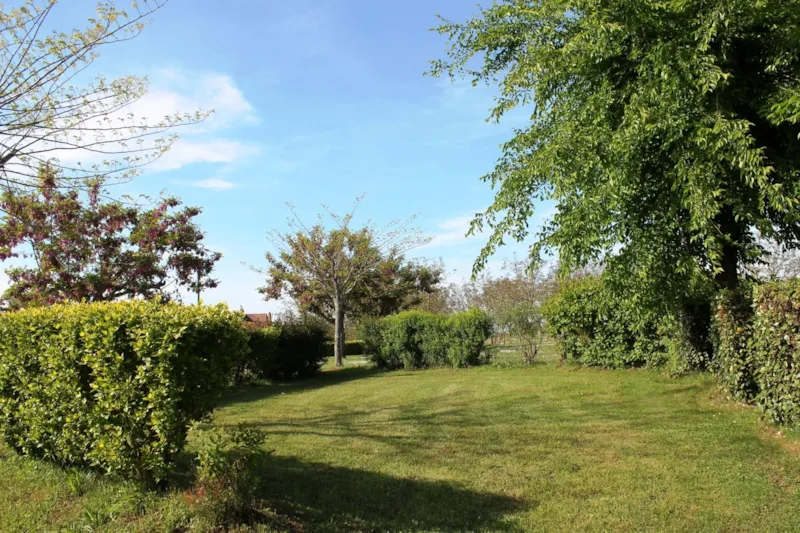 Forfait Confort - Emplacement De 80 À 100 M2 - Avec Electricite Et Eau