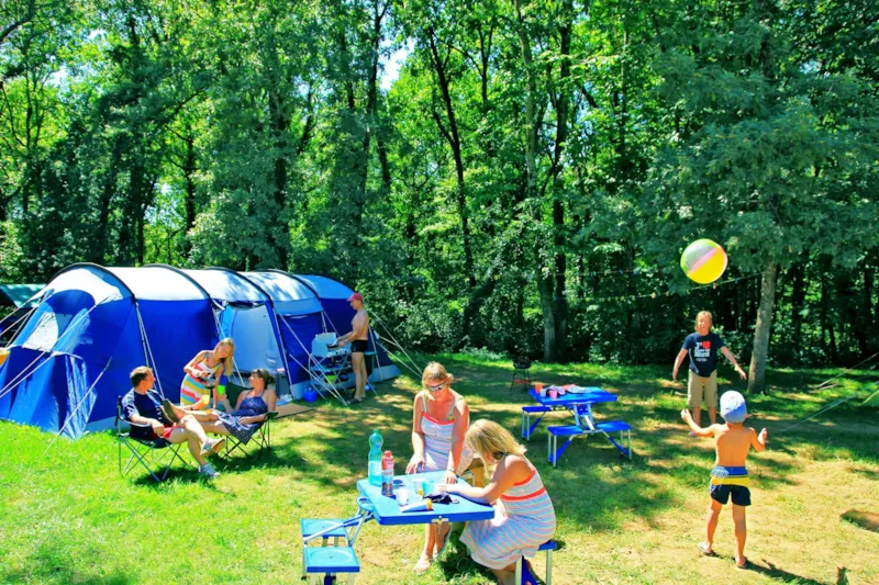 Forfait Confort - Emplacement De 80 À 100 M2 - Avec Electricite Et Eau