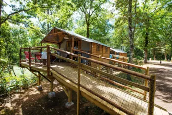 Mietunterkunft - Cabane Lodge 23 M2 Sans Sanitaires - 2 Chambres - Terrasse Avec Plancha - Camping Domaine de Fromengal