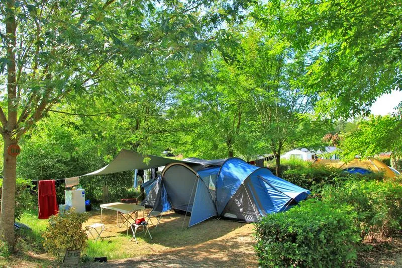 Forfait Nature - Emplacement De 80 À 100 M2 - Sans Electricite - Avec Eau