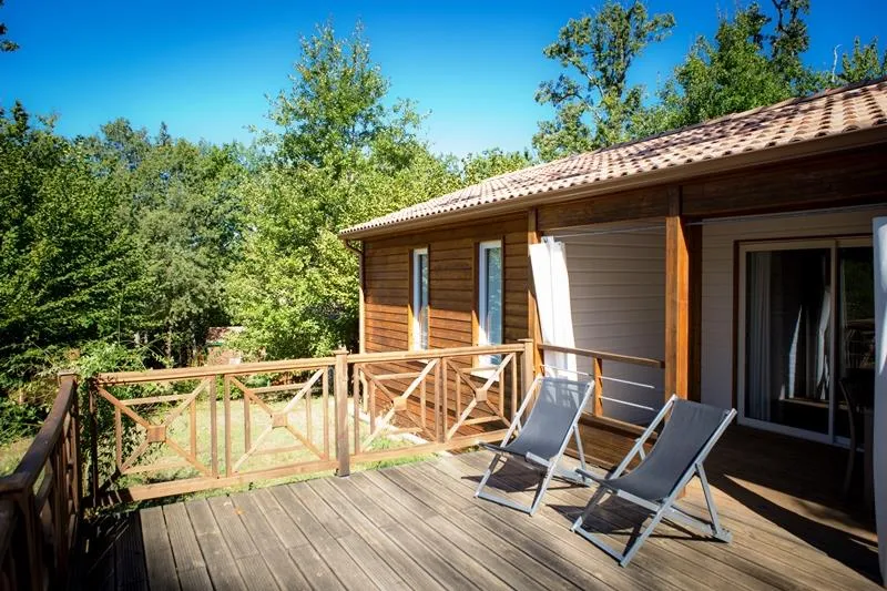 Mietunterkunft - Chalet Prestige 44 M²  - 3 Zimmer / 2 Badezimmer - Camping Domaine de Fromengal