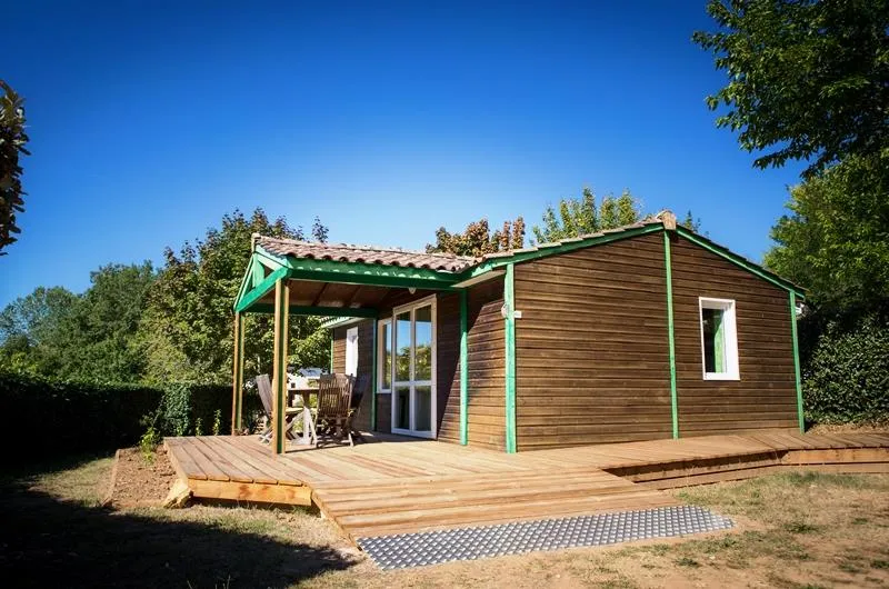 Chalet Dordogne 43 M² Adapté Pmr - 2 Chambres -  Climatisation - Tv Et Barbecue - Grande Terrasse