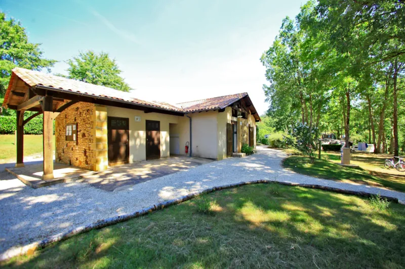 Forfait Confort - Emplacement De 80 À 100 M2 - Avec Electricite Et Eau