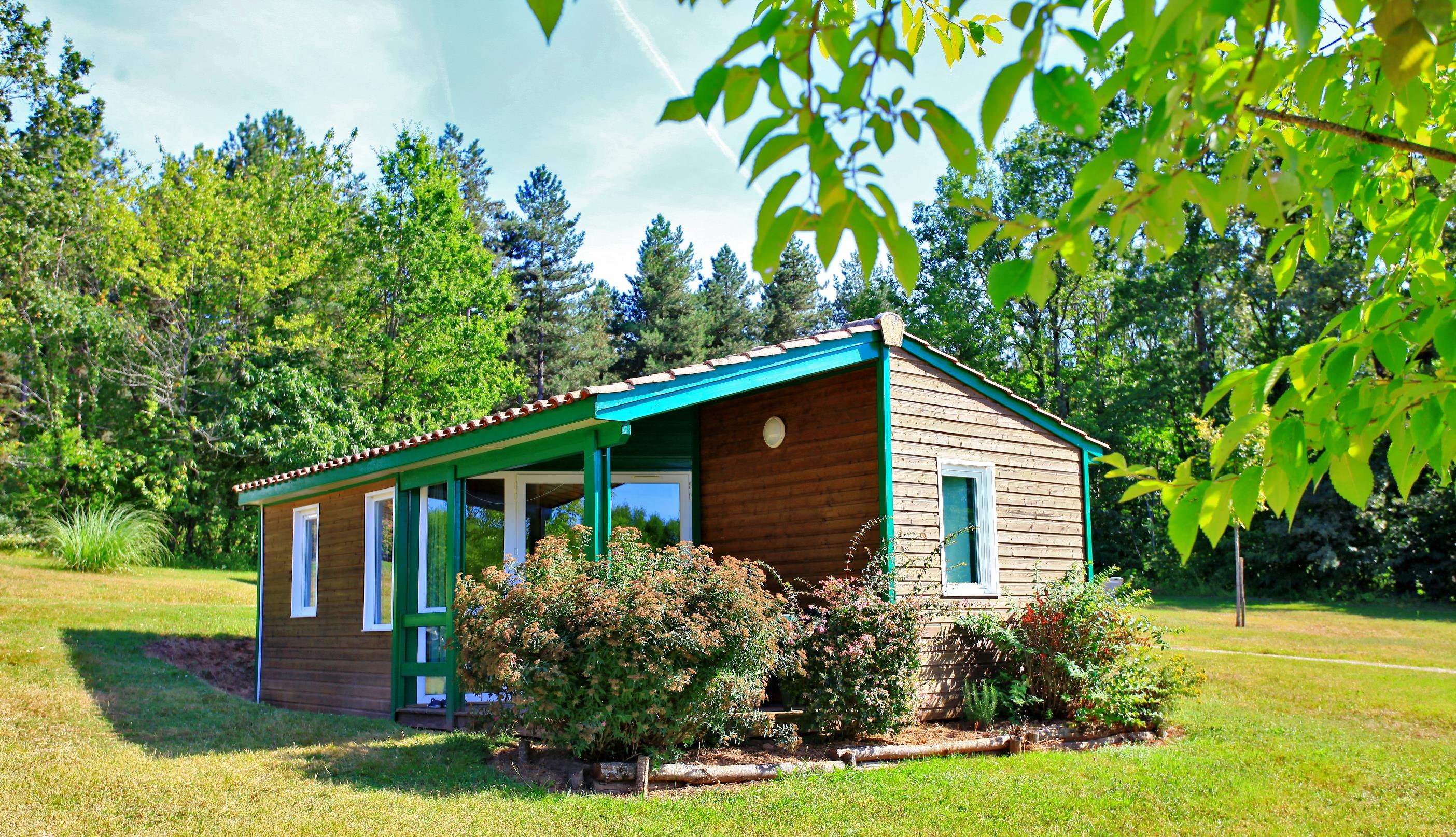 Chalet Cottage 36 m² 2 chambres - Intérieur rénové - Climatisation - TV - Barbecue - Terrasse semi-couverte