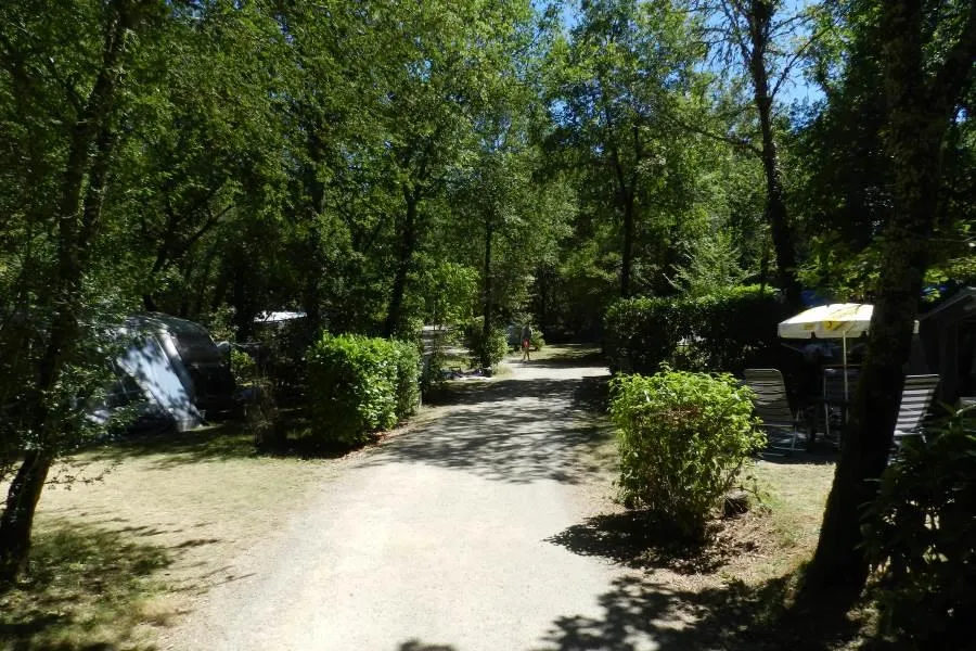 Camping Le Douzou