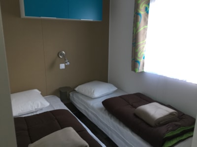 Bermuda Trio mobile home with air conditioning