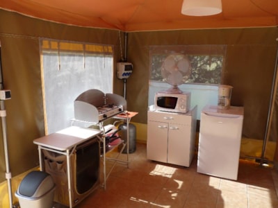 20m² canvas bungalow with 2 bedrooms - Arrival on Saturdays in July and August