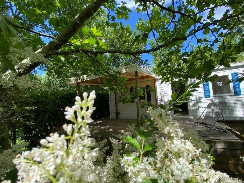 Mobil-home Grand Confort Lilas 28m² 2 chambres 5 personnes Arrivée le Dimanche en Juillet et Août