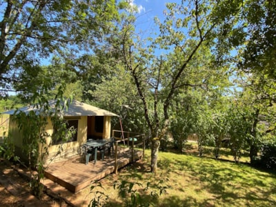 16m² canvas bungalow with 2 bedrooms - Check-in on Sundays in July and August