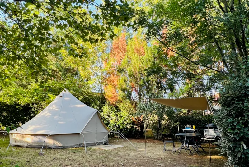 Emplacement Tente Caravane Camping-Car