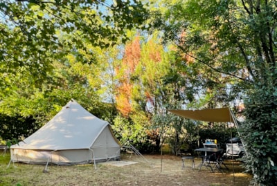TENT, CARAVAN, AND MOTORHOME PITCH
