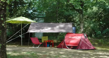 Emplacement - Forfait Naturel : Emplacement + 1 Voiture + Tente, Caravane Ou Camping-Car - Camping Ushuaïa Villages les Pialades