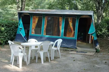 Location - Tente Toute Équipée 29M² - 3 Chambres (Sans Sanitaires) - Camping Ushuaïa Villages les Pialades