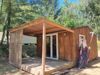 Mietunterkunft - Mobilheim Cabane 21 M² / 2 Schlafzimmer (Ohne Sanitäranlagen) - Camping les Pialades