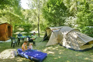 Kampeerplaats(en) - Kampeerplaats - Camping Le Pont de Mazerat