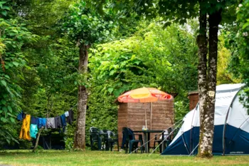 Stellplatz - Stellplatz + Strom - Camping Le Pont de Mazerat