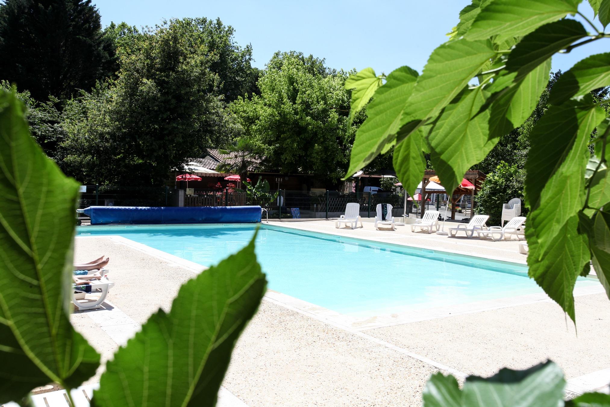 Bathing Camping Au Fil De L'eau - Antonne Et Trigonnant