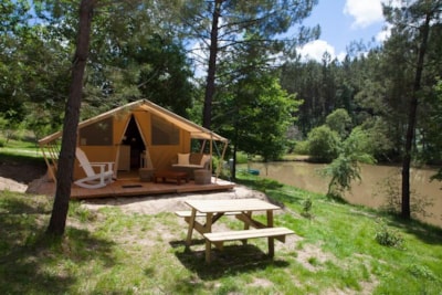 Unusual Safari Tent in Nature by the Pond - Magical View of the Water