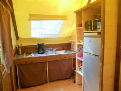 Privilege Trapper Cabin with 3 bedrooms (bathroom, mezzanine, kitchenette with fridge-freezer, etc.)