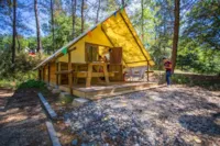 Glamping ! Great Trapper's Cabin  With Kitchenette, Bathroom (Shower, Sink, Toilet), 3 Bedrooms