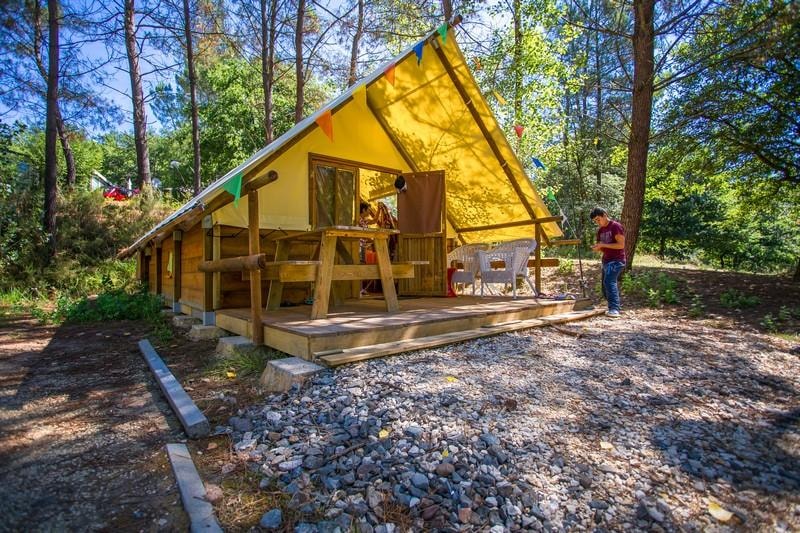 Glamping ! Blokhut Trappeut Grand Confort  (badkamer, keuken met koelkast en vriezer)