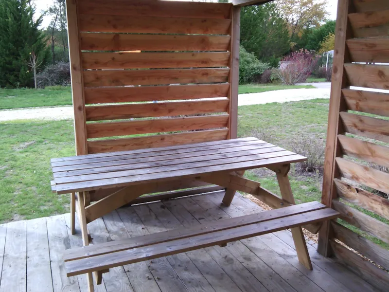 Emplacement Xl Glamping Avec Cuisine D'été (Frigo, Élect 10 A, Plaque 2 Feux, Table Pique-Nique), Terrasse-Pergolas -150 M²