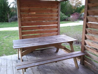 XL Glamping pitch with summer kitchen - 10 A electricity included + pergola terrace - 150 m²