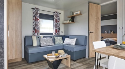 Premium Cottage "Inside Outside" - kitchen opening onto the terrace, TV, air conditioning