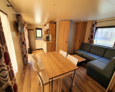 Premium Cottage "Inside Outside" - kitchen opening onto the terrace, TV, air conditioning