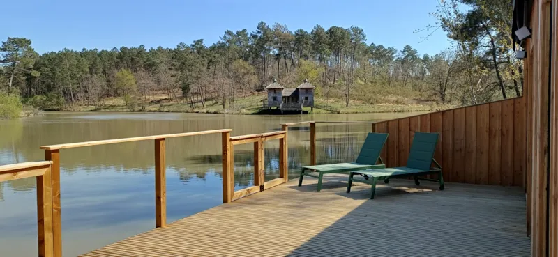 New 2026 ! Cabane Aqualodge Nature© Premium, Climatisation, Tv, 2 Sdb, Terrasse 40 M² Sur L'eau