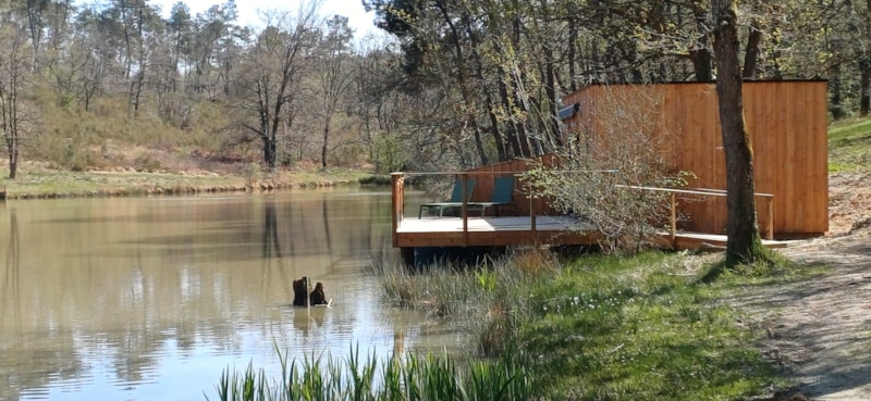 Novità 2026! Capanna Aqualodge nature© Premium, aria condizionata, TV, 2 bagni, terrazza di 40 m² sull'acqua