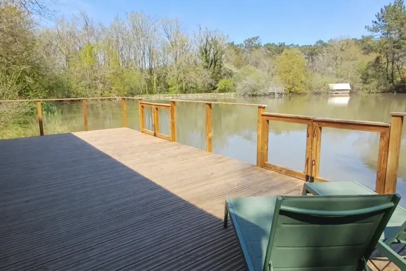 New 2026 ! Cabane Aqualodge Nature© Premium, Climatisation, Tv, 2 Sdb, Terrasse 40 M² Sur L'eau